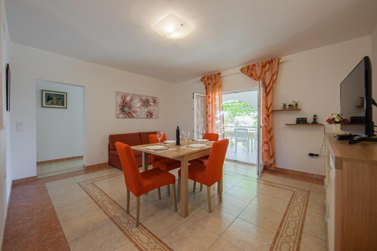 Apartmani Mares Ražanj מראה חיצוני תמונה