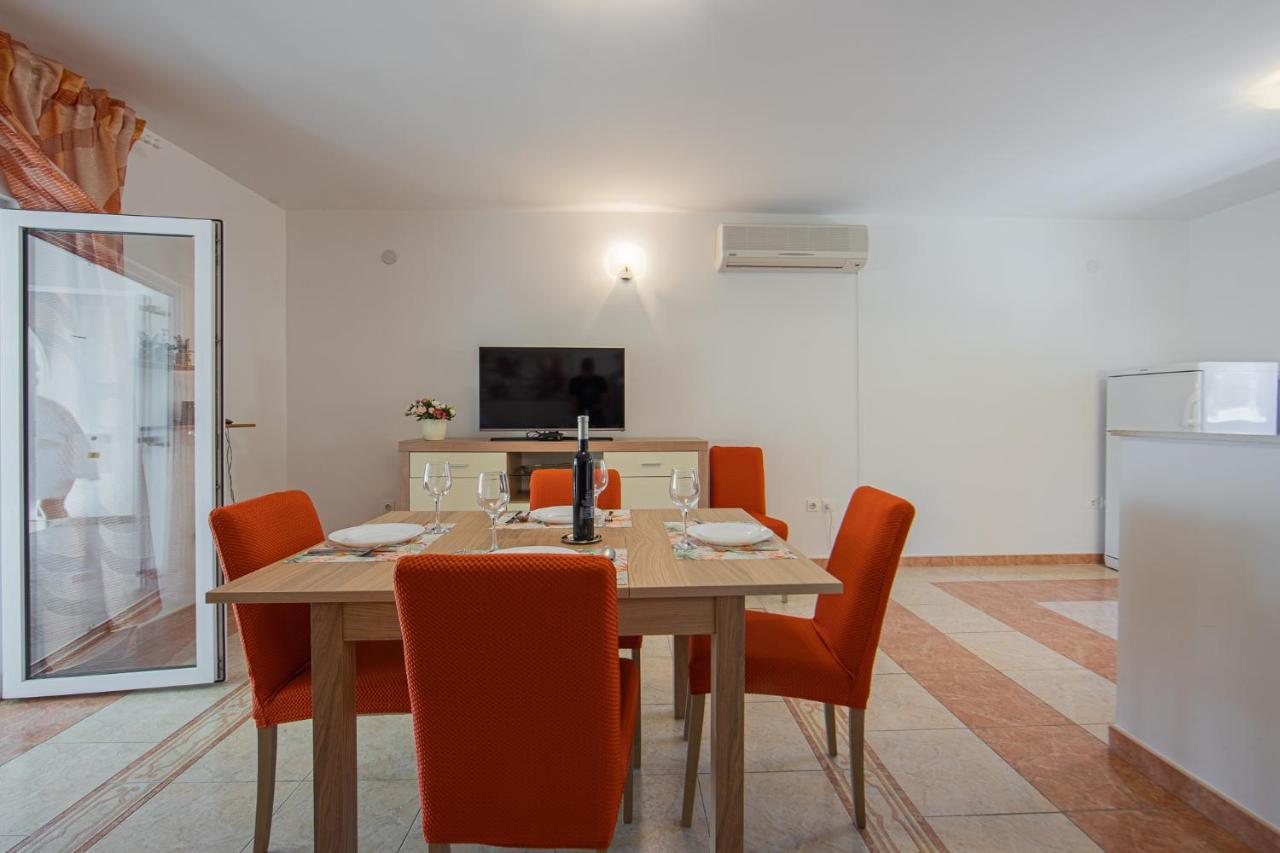 Apartmani Mares Ražanj מראה חיצוני תמונה